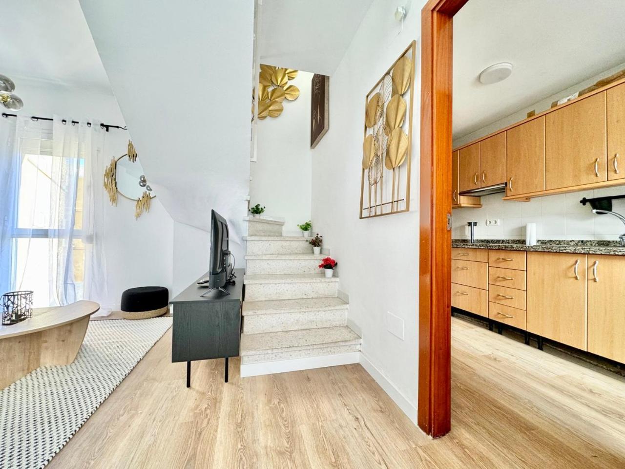 Historic Center Duplex With 3bd Ac & Parking Lejlighed
