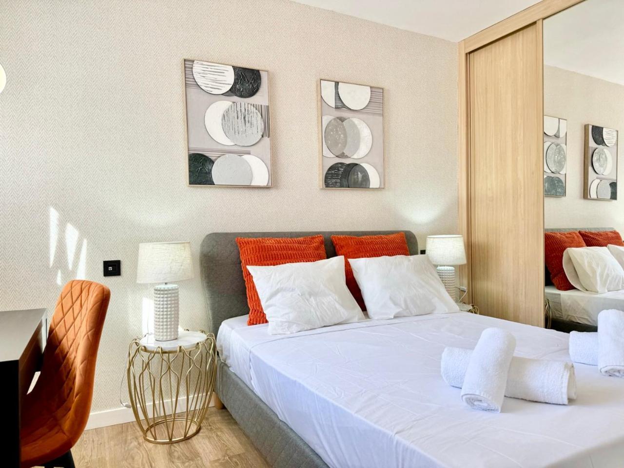 Historic Center Duplex With 3bd Ac & Parking Lejlighed Málaga