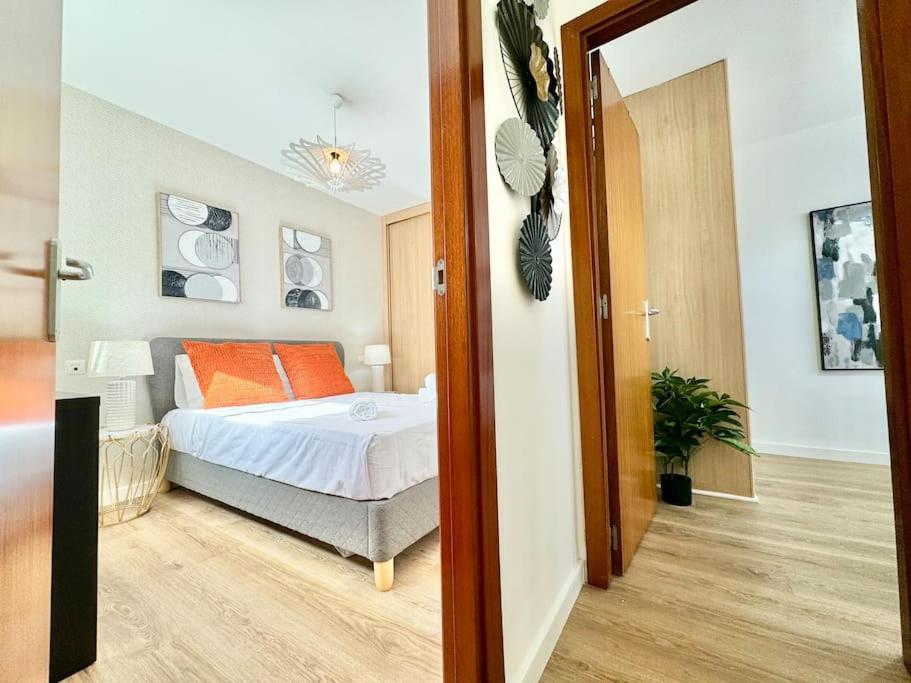 Historic Center Duplex With 3bd Ac & Parking *