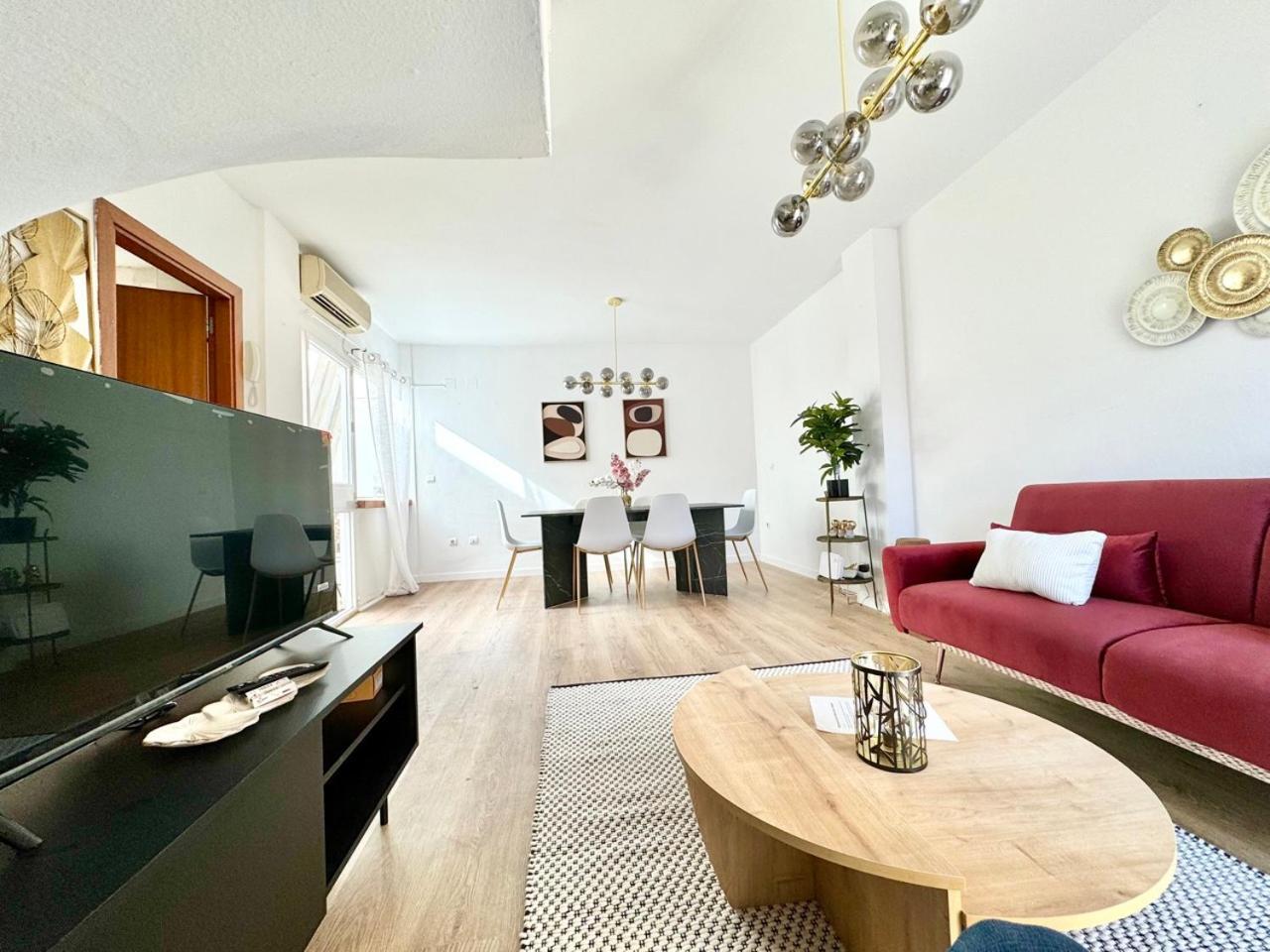 Historic Center Duplex With 3bd Ac & Parking *