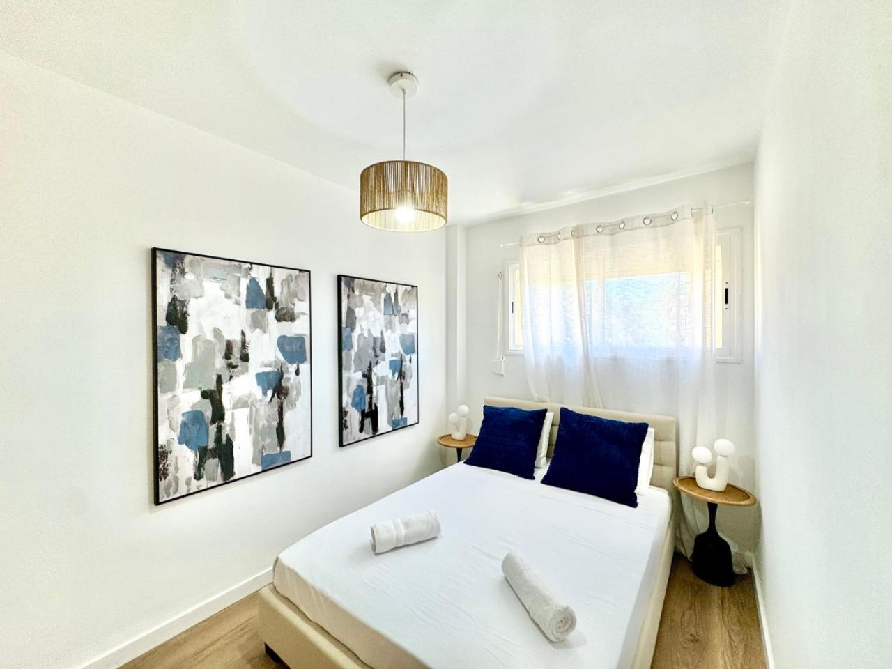 Historic Center Duplex With 3bd Ac & Parking